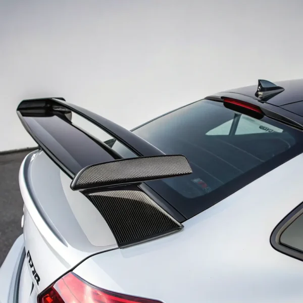 Sporty Rear Spoiler