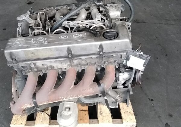 Mercedes 250D Moteurs 6 cylindres